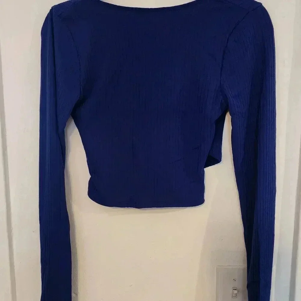 Zenana Brand New Blue Crossbody Long-sleeved Ribbed Croptop Size M‎